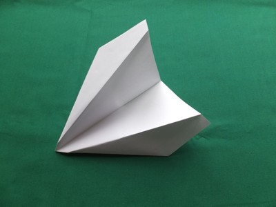 Flugzeug aus Papier